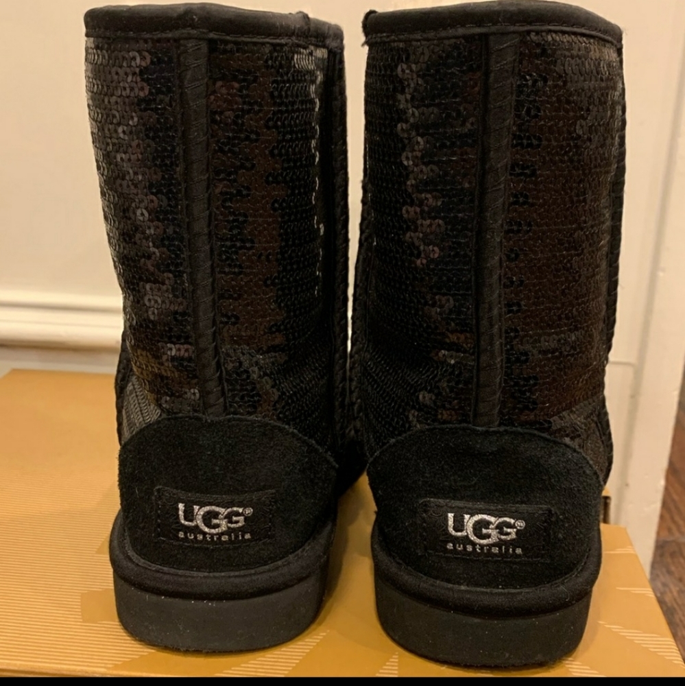 Woman uggs boots